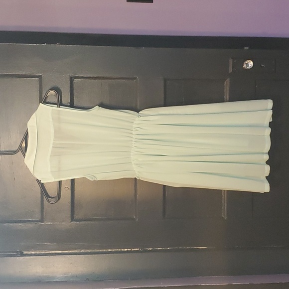 Collared Dress - Picture 3 of 3